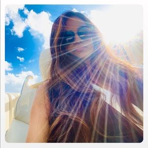 Meet your Posher, Caroll